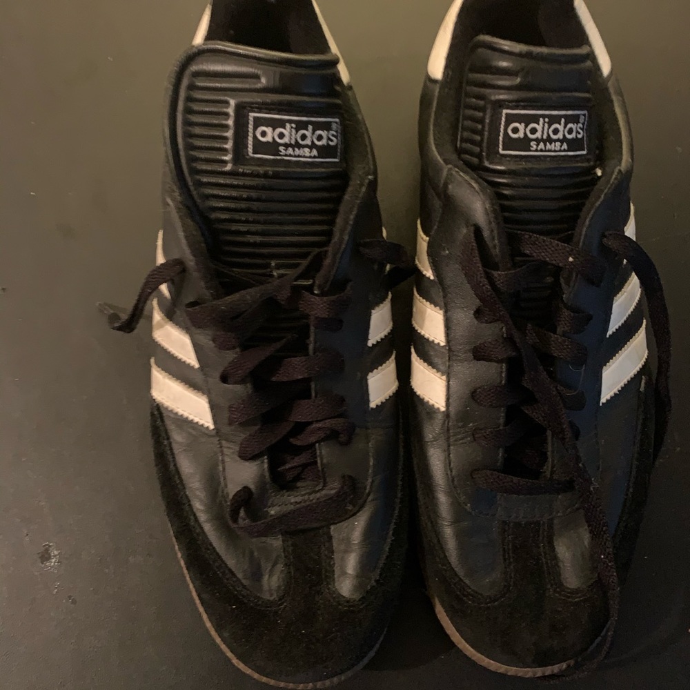 Men’s used Adidas Samba sneakers  size 11.5